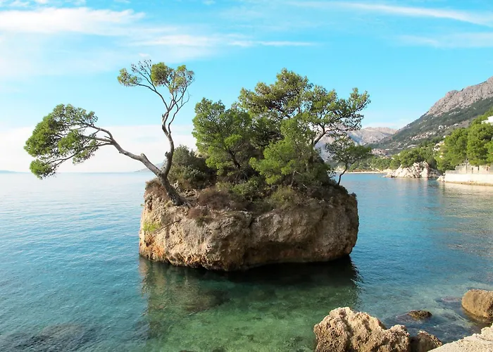 Silvia-3 By Interhome