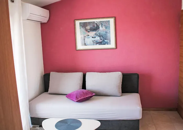 Silvia-3 By Interhome