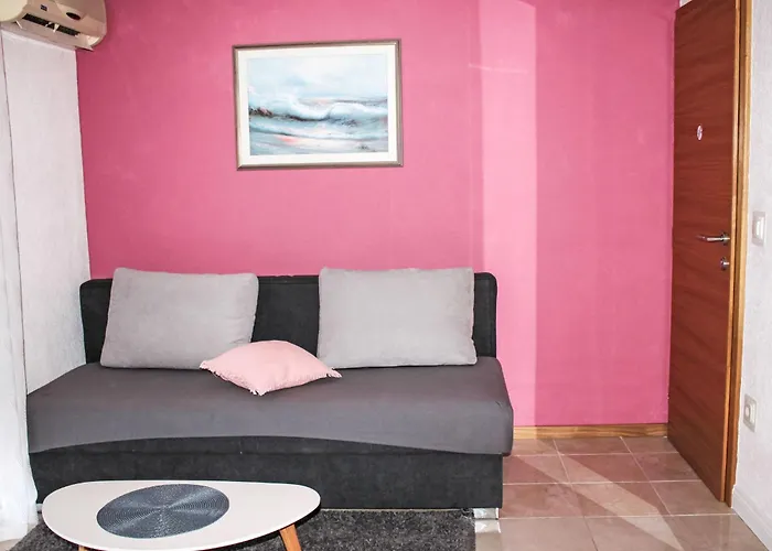 Silvia-3 By Interhome Apartman Makarska