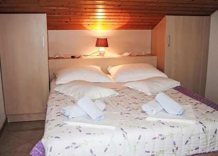 Silvia-3 By Interhome Apartman *